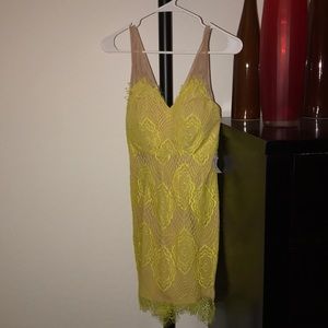 Beautiful yellow lace dress brand new with tag
